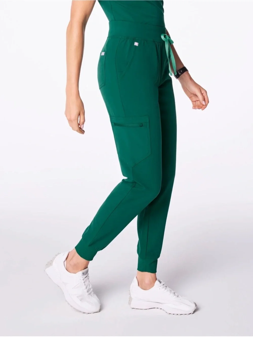 FIGS Scrubs Hunter Green Jogger set